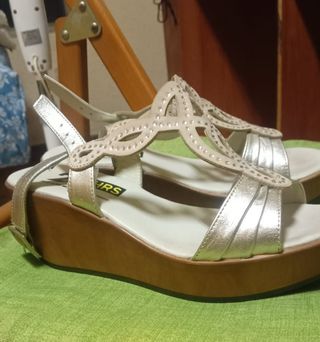 Sandalias 24 HRS Beige/Dorado Talla 37