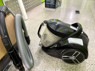 Aspiradora Rowenta Negra