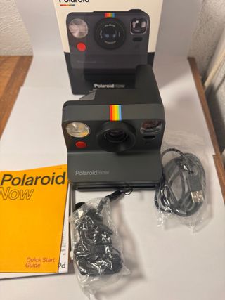 Cámara Polaroid Now Gris + Caja