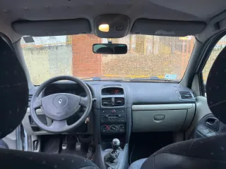 Renault Clio 2001     ITV RECIEN PASADA