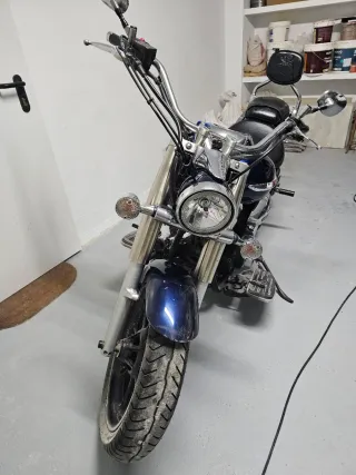 Motocicleta Cruiser Yamaha XVS 950 Midnightstar
