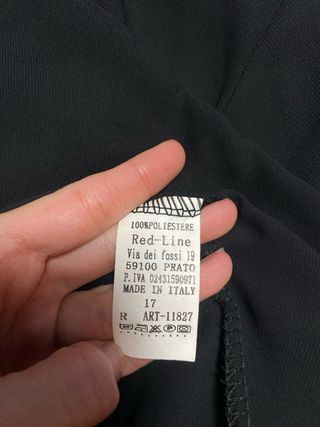 Blusa negra mujer con cuello y manga larga