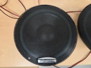 Altavoces  Vías Separadas Woofer + Tweeter