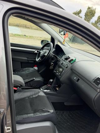 Volkswagen Touran 2012