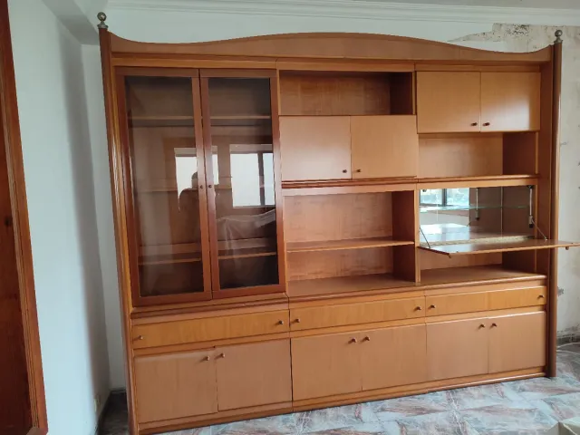 Mueble de salón modular madera y cristal