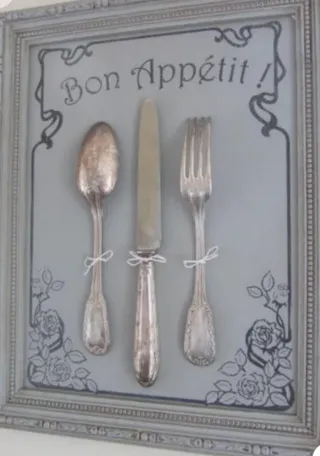 Set de cubiertos con grabado