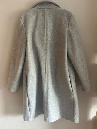 Abrigo Largo Stradivarius Gris