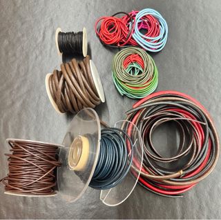 Lote abalorios, cuero y accesorios DIY