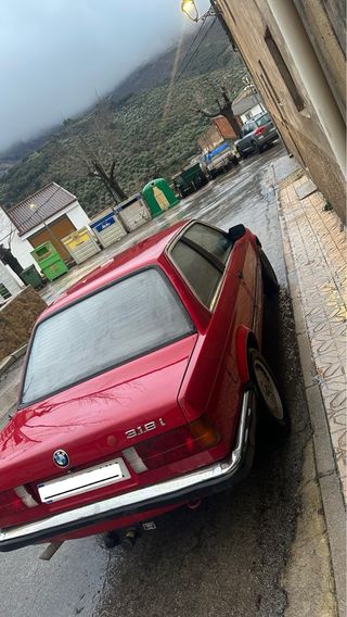 BMW E30 Coupe
