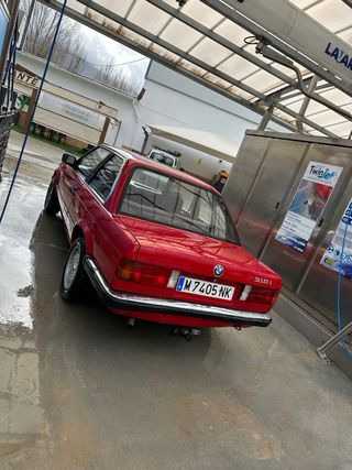 BMW E30 Coupe