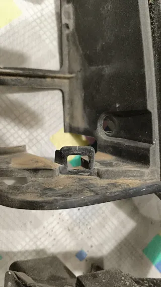 Envolventes faros Mitsubishi Montero 1, Diego.