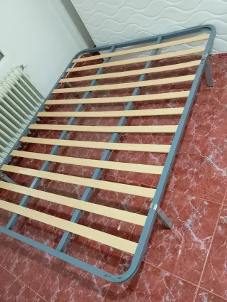 Somier metálico con lamas de madera1'80×1'35cm