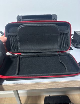 Nintendo Switch + Accesorios y Juego FIFA 20