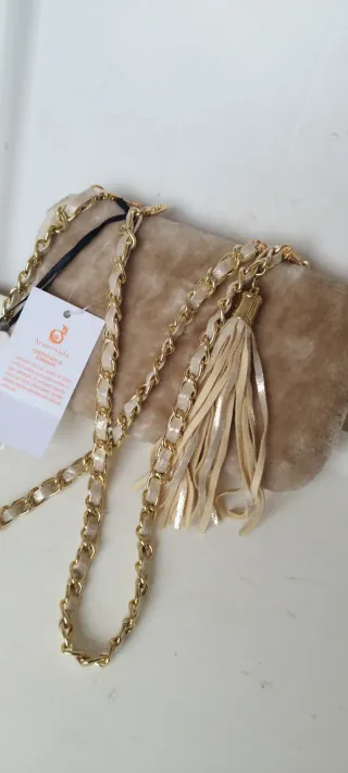 Borsa Alex.Max beige con frange e catena oro
