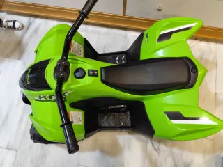 Quad Kawasaki Infantil Verde