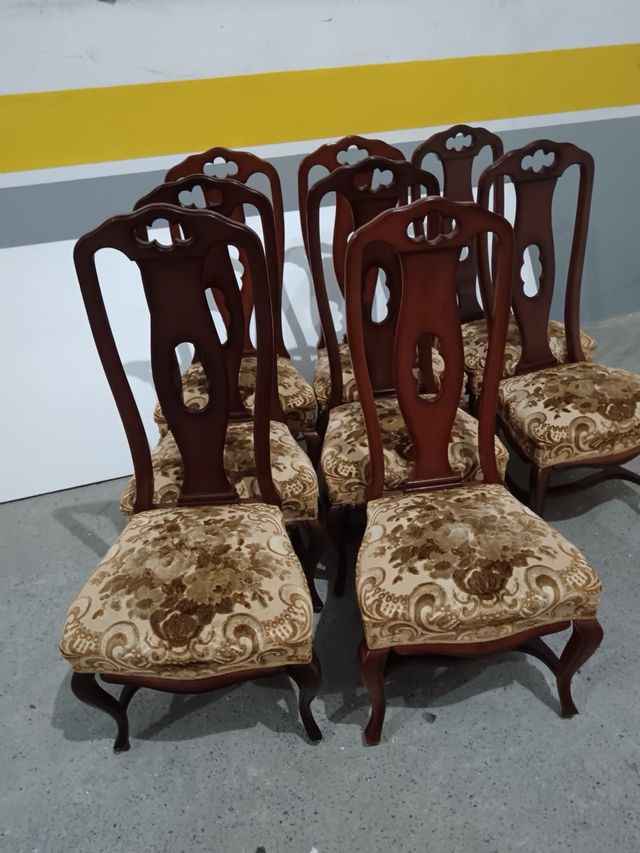 Mesa de comedor con 8 sillas