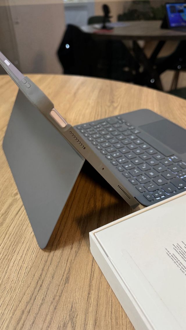 Apple iPad Air M2 11” 512GB Wifi + Cellular tablet