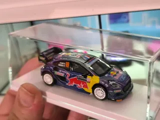 Maqueta Ford Puma WRC 1:64 miniGT v1