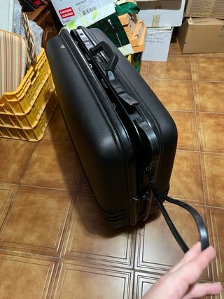 Maletas rígidas con ruedas y neceser negro