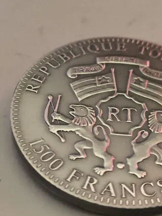 Moneda 2 oz 1500 Francos Cobra con Gema 2013