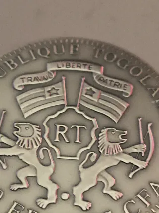 Moneda 2 oz 1500 Francos Cobra con Gema 2013