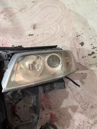 Faro delantero xenon Volkswagen passat 2002