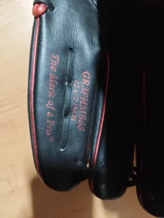 Guante Rawlings Heart of Hide Negro/Rojo 12" 1/2'