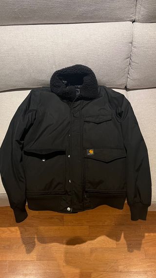 Cazadora Carhartt Negra con Cuello