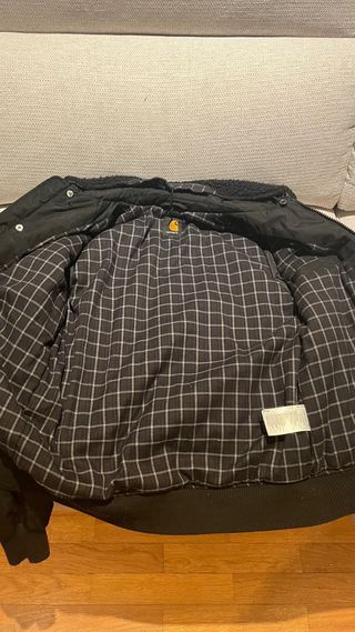 Cazadora Carhartt Negra con Cuello