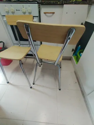 Mesa de comedor Ikea madera clara