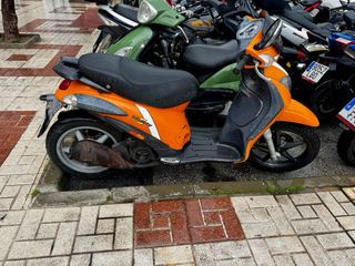 Piaggio Liberty 125cc Scooter