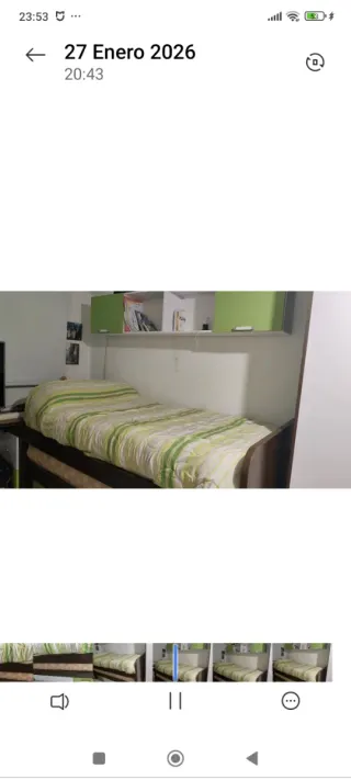 Dormitorio juvenil blanco y verde