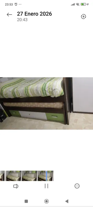 Dormitorio juvenil blanco y verde