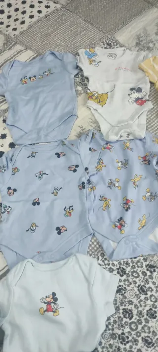 Lote bodys bebé niño (0-3 meses)