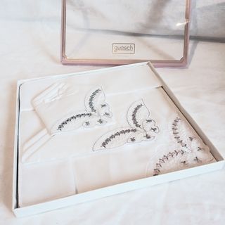 Pañuelos Guasch bordados mariposas vintage