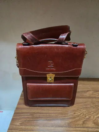 Bolso bandolera cuero Pierre Cardin