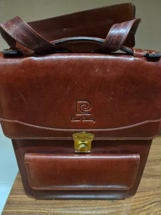 Bolso bandolera cuero Pierre Cardin