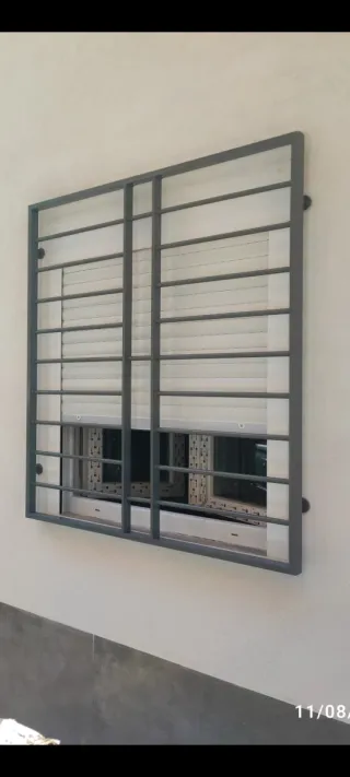 Puertas, rejas y barandas de hierro a medida