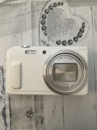 Cámara Lumix Blanca