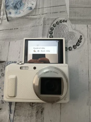 Cámara Lumix Blanca