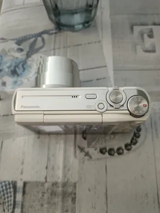 Cámara Lumix Blanca