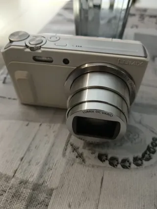 Cámara Lumix Blanca