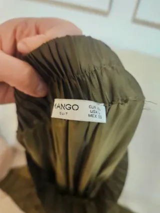 Falda midi satinada MANGO verde oliva