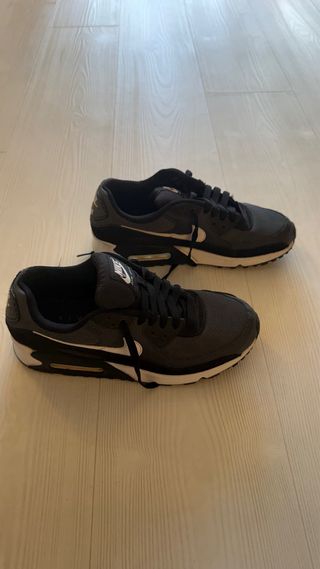 Zapatillas Nike Air Max Negras y Blancas