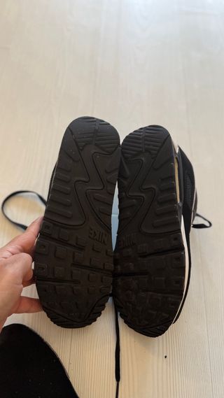 Zapatillas Nike Air Max Negras y Blancas