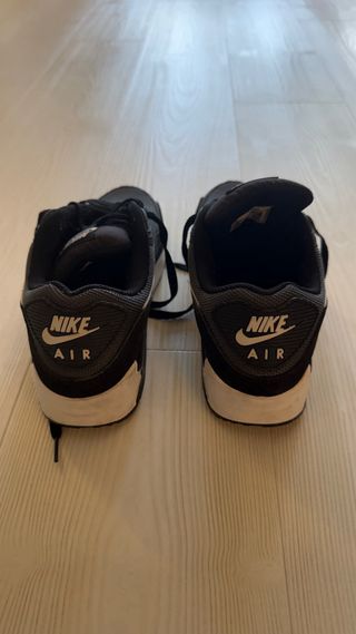 Zapatillas Nike Air Max Negras y Blancas