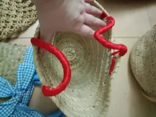 Lote de 5 capazos de mimbre y tela