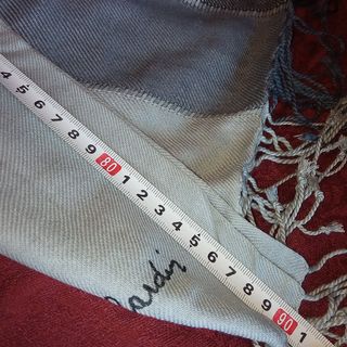 Pasmina Pierre Cardin Gris y Blanco