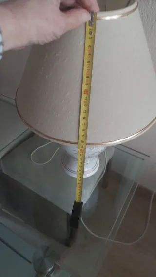 Lámpara de mesa cerámica y tela