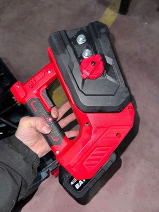 Mini motosierra inalámbrica 21V